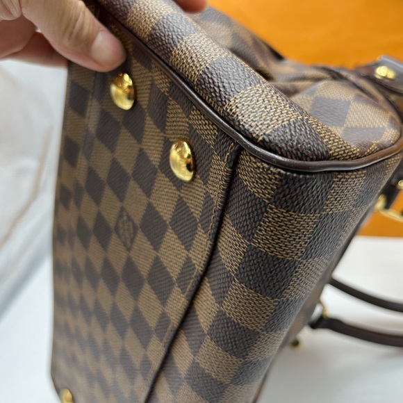 Luis Vuitton Damier Ebene Trevi PM - Picture 6 of 12